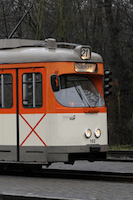 M-Wagen der VGF in rot-weiß | Vorderansicht