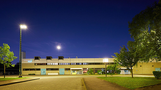 VGF-Bürogebäude bei Nacht