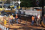 Bauarbeiter an einer Baustelle bei der Arbeit