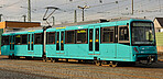 VGF-U-Bahn U5 beim sonnigen Wetter im Fuhrpark