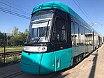 VGF-U-Bahn am hellichten Tag im Vordergrund zu sehen