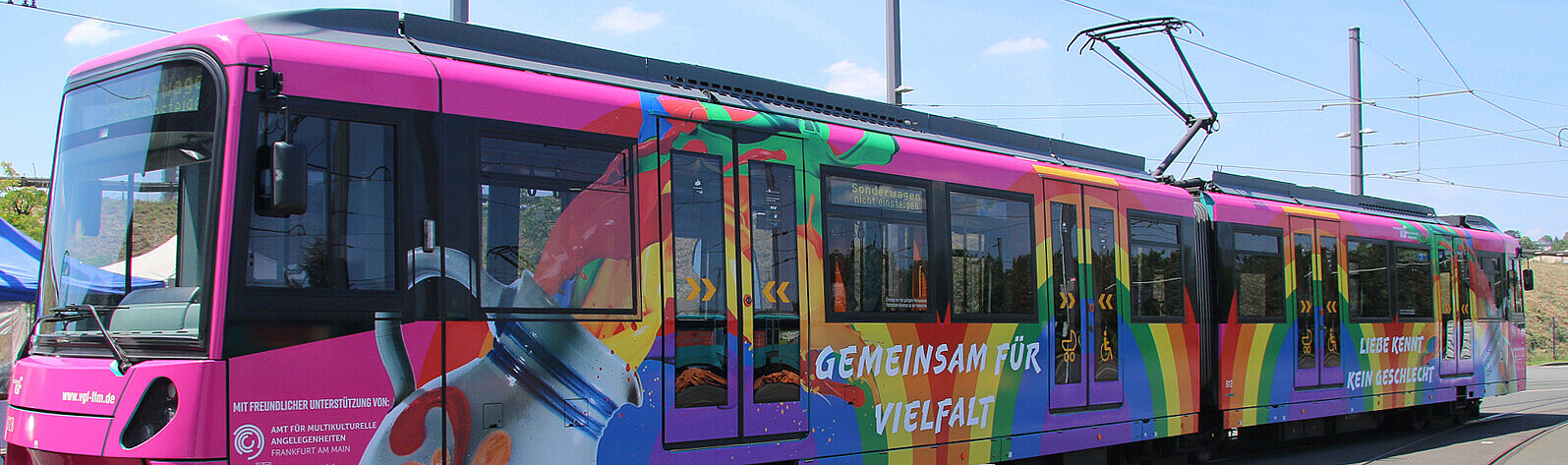 Das Bild zeigt die Diversity-Bahn.