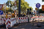 Straßenbaustelle mit Absperrpfosten